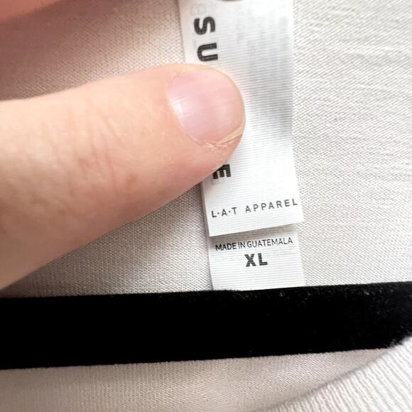 Hippie Halloween White Crewneck T-Shirt Size XL - Picture 4 of 4